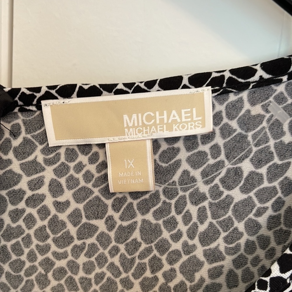 ‼️nwot Michael Kors Dress‼️ - Picture 2 of 4